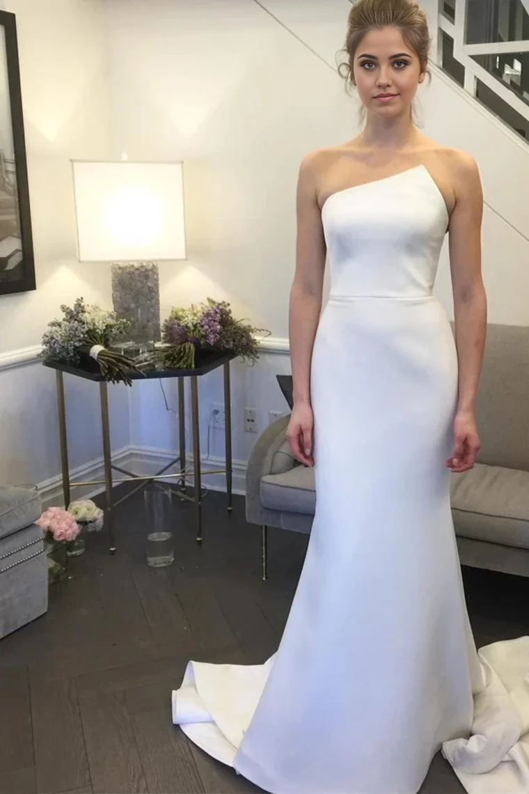 Vestidos de novia elegantes color marfil con cola larga y corte sirena, sencillos, sin tirantes